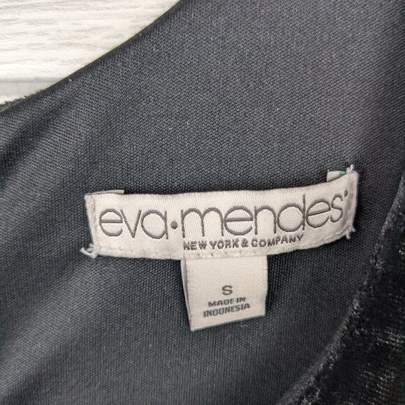 Pleated Crushed Velvet Dress - Picture 4 of 9